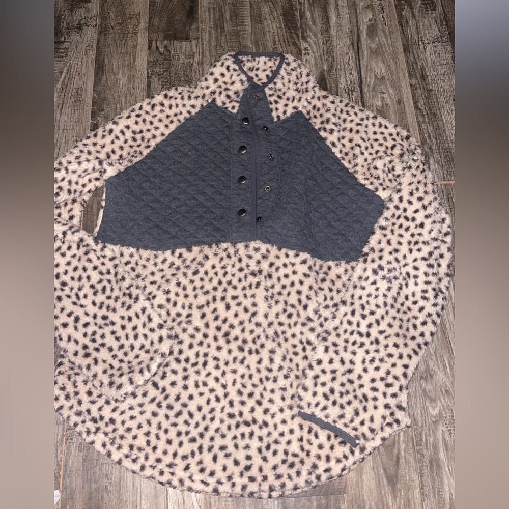 Cheetah fleece